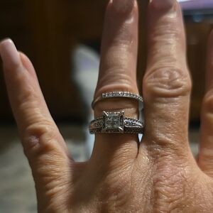 Elegant Silver Women's Ring Set